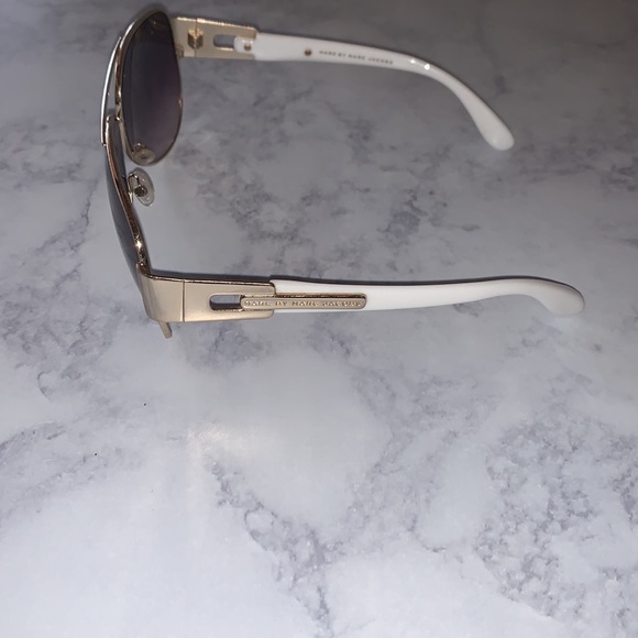 Marc Jacobs aviator sunglasses - Picture 4 of 5